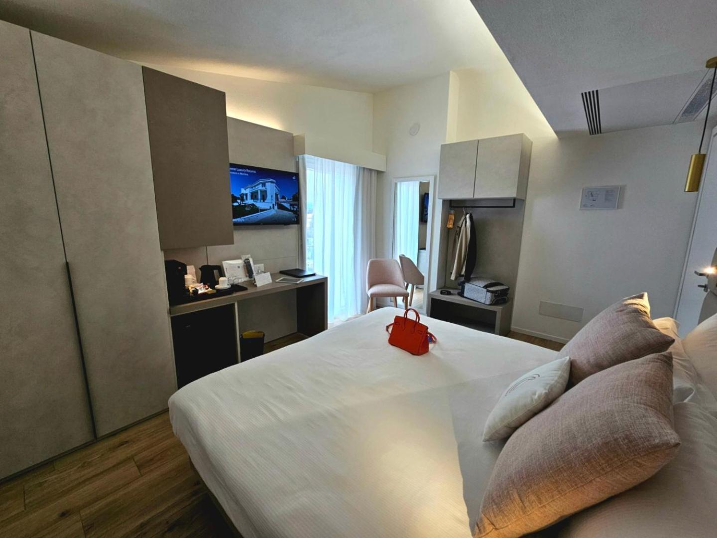 Chic & Charme Luxury Rooms Olbia Esterno foto
